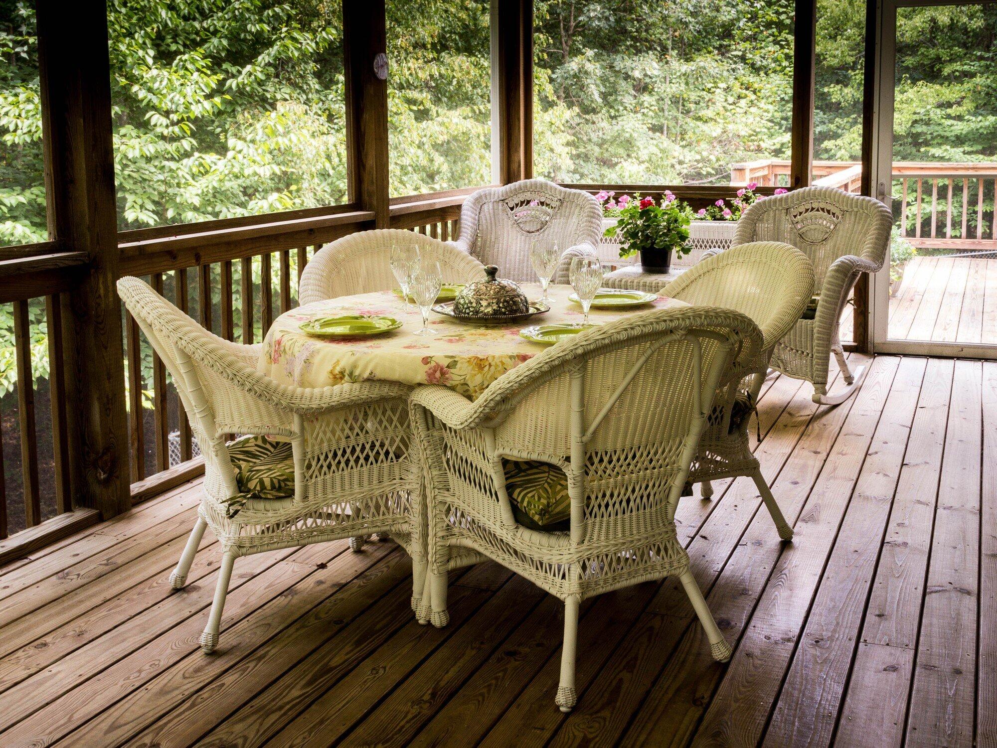 The Benefits of Choosing Ipe Decking for Your Outdoor Space